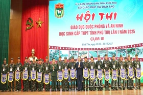 Khai mạc Hội thi Giáo dục quốc phòng và An ninh học sinh cấp THPT tỉnh Phú Thọ lần thứ I, năm 2025, cụm III