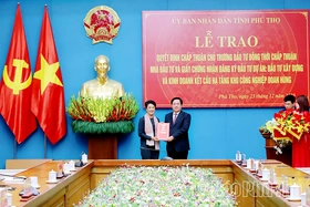 Trao Giấy chứng nhận đăng ký đầu tư cho Tập đoàn Amata