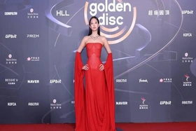 Jennie của BLACKPINK thành tâm điểm chú ý tại Lễ trao giải Golden Disc lần thứ 40