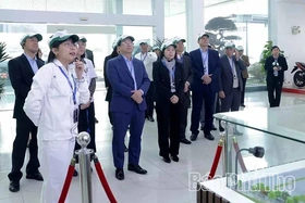 Đoàn công tác của Ban Chính sách, chiến lược Trung ương khảo sát tại Công ty Honda Việt Nam và Tập đoàn CNCTech