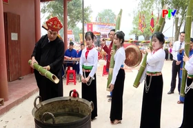 Unique Truong Kha temple festival of the Muong people of Lac Son