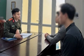 Công an Hà Nội xử phạt hai trường hợp đăng tải thông tin sai sự thật trên mạng xã hội