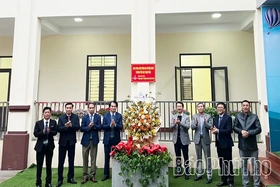 Trao quà Tết Bính Ngọ, khánh thành công trình Trường Tiểu học Trạm Thản