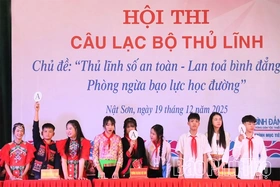 Bảo vệ trẻ vị thành niên trên không gian mạng