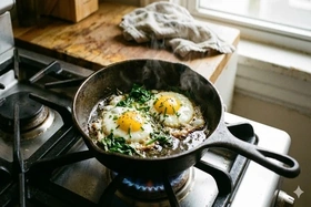 Ăn trứng thế nào để tăng mật độ xương và ngừa loãng xương hiệu quả nhất?