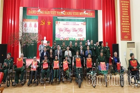 Thăm, chúc Tết tại Trung tâm Điều dưỡng người có công tỉnh