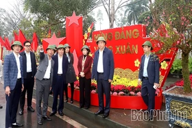 Chủ tịch UBND tỉnh Trần Duy Đông kiểm tra công tác chỉnh trang đô thị phục vụ đón Tết Nguyên đán