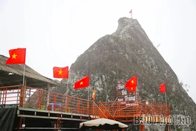 Sắc Xuân trên đèo Đá Trắng