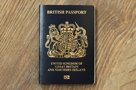 Chính phủ Anh áp dụng quy định mới đối với công dân hai quốc tịch