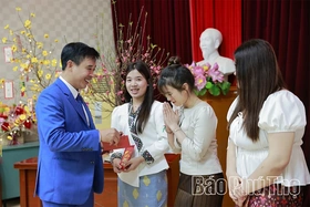 Trường Cao đẳng Y tế Phú Thọ gặp mặt, động viên sinh viên Lào