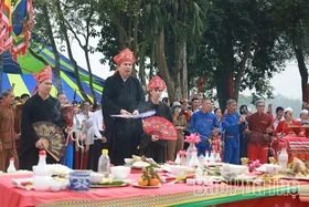 Chuyện về những người lưu giữ “dòng chảy” văn hóa Mường