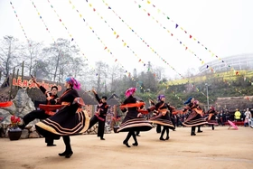 Độc đáo hội xuân “Mở Cổng trời” 2026 tại Fansipan