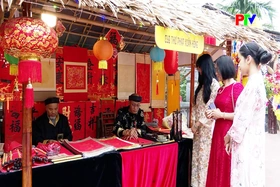 Nét đẹp du xuân ngày đầu năm mới