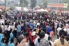 Đặc sắc lễ hội Xuống đồng của đồng bào Cao Lan ở Yên Lãng