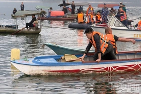 Lào Cai: Khởi tố, bắt tạm giam lái tàu khách trong vụ tai nạn giao thông đường thủy trên hồ Thác Bà