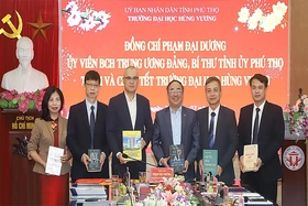 Bí thư Tỉnh ủy Phạm Đại Dương thăm, chúc Tết Trường Đại học Hùng Vương