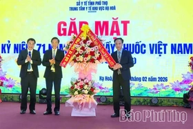 Trung tâm Y tế khu vực Hạ Hòa kỷ niệm Ngày Thầy thuốc Việt Nam