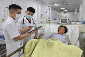 Từ năm 2027, các bác sĩ sẽ phải vượt qua “kỳ thi” đánh giá năng lực hành nghề