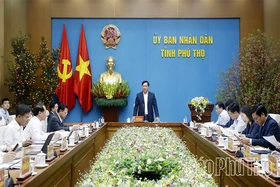 Đẩy mạnh phân cấp, phân quyền cho giám đốc, thủ trưởng các sở, ngành, địa phương