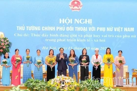 Người “đánh thức” hương sả bản Dao