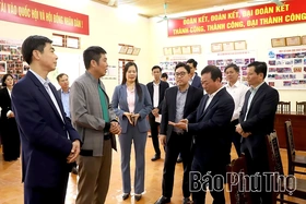 Phó Bí thư Thường trực Tỉnh ủy Bùi Văn Quang kiểm tra công tác chuẩn bị bầu cử tại phường Vân Phú