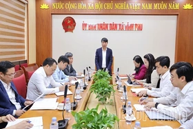 Phó Chủ tịch UBND tỉnh Nguyễn Khắc Hiếu kiểm tra công tác chuẩn bị bầu cử tại 2 xã Vĩnh Thành và Vĩnh Phú