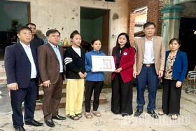 Trao Bằng ghi nhận nghĩa cử cao đẹp cho gia đình người hiến tạng