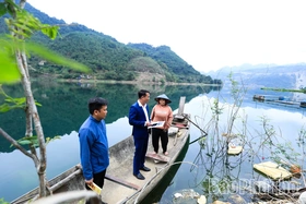 Đón ngày hội lớn bên dòng Đà Giang