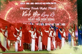 Rực rỡ đêm nghệ thuật chào mừng thành cuộc công bầu cử