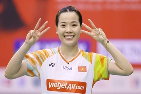 Thùy Linh vào tứ kết ở giải Pháp