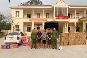 Khởi tố 6 đối tượng tuồn gần 2 tấn pháo nổ tuồn từ nước ngoài về Việt Nam