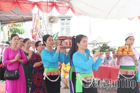 Opening of the Den Nha Ba Festival