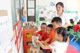 Phổ cập giáo dục mầm non ở vùng khó - Hành trình bền bỉ nơi non cao