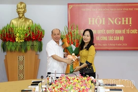 Thường trực HĐND tỉnh Phú Thọ công bố các nghị quyết, quyết định về công tác cán bộ