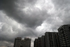 Thời tiết ngày 4/4: Mưa dông cục bộ ở Đông Bắc Bộ, nắng nóng gia tăng trên diện rộng