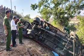 Lâm Đồng: Xe khách lao xuống vực đường gần hồ Bàu Trắng, 4 người chết