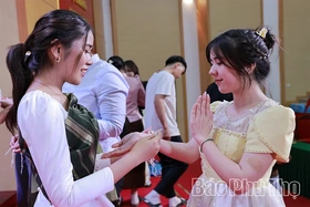 Trường Đại học Hùng Vương chào mừng Tết cổ truyền Bunpimay Lào năm 2026