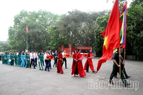 Xã Vân Bán và xã Đồng Lương dâng hương tưởng niệm các Vua Hùng