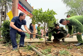 “Ngày thứ Bảy cùng dân” - Khi cán bộ thực sự “xuống dân, cùng dân”
