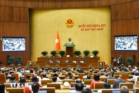 Hôm nay, Quốc hội tiếp tục bàn phát triển văn hoá, xử lý vi phạm pháp luật về đất đai