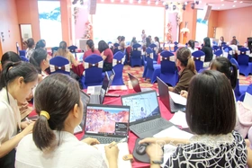 180 cán bộ, giáo viên mầm non khu vực Hòa Bình được tập huấn ứng dụng trí tuệ nhân tạo (AI)