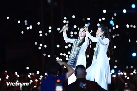 “Âm vang Tổ quốc”: Hàng vạn khán giả hòa chung nhịp đập tự hào dân tộc