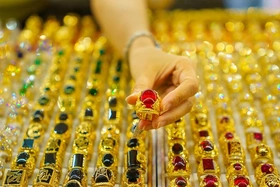 Giá vàng hôm nay 27/4/2026: SJC giảm mạnh, mua lúc giá 170 triệu chưa thể về bờ