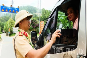 Tăng cường xử lý vi phạm, bảo đảm an toàn giao thông dịp nghỉ lễ 30/4 - 1/5
