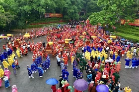 Lượng khách đổ về Phú Thọ dịp Giỗ Tổ tăng mạnh, Đất Việt Green Park đón sóng đầu tư mới