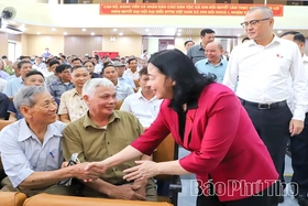 Chủ tịch Ủy ban Trung ương MTTQ Việt Nam và các ĐBQH tỉnh tiếp xúc cử tri 5 xã khu vực Kim Bôi