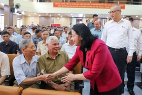 Chủ tịch Ủy ban Trung ương MTTQ Việt Nam và các ĐBQH tỉnh tiếp xúc cử tri 5 xã khu vực Kim Bôi
