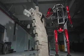 Trung Quốc trình làng robot biến hình có người điều khiển đầu tiên trên thế giới