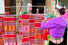 Thổ cẩm – giữ lửa nghề xưa