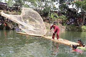 Lễ hội Đánh cá suối truyền thống độc đáo, thu hút đông đảo du khách